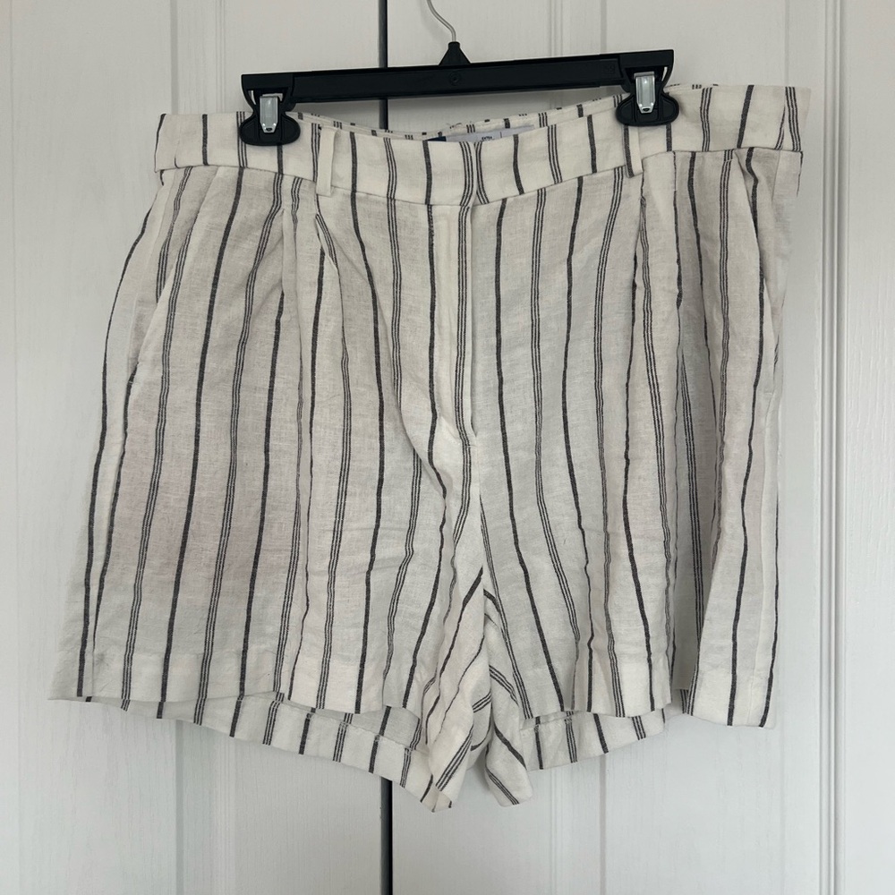 Old Navy Black and White Striped Women's Bermudas